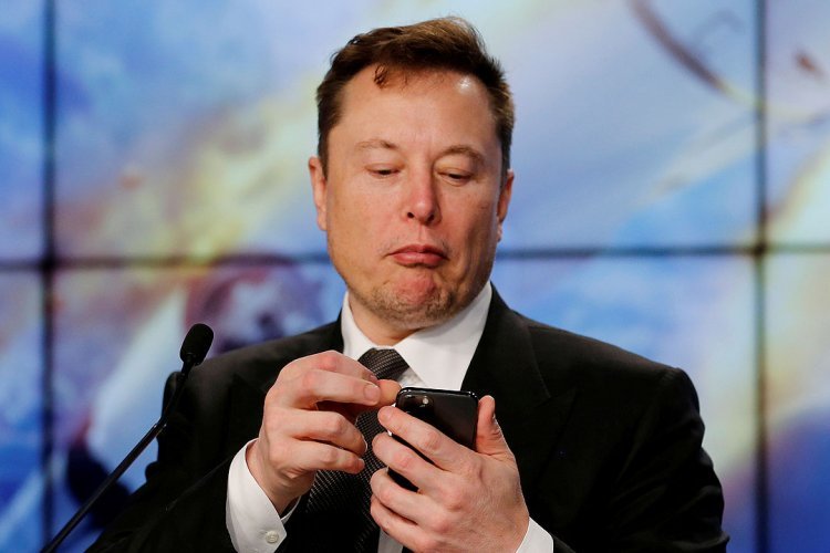 Elon Musk’s arrival stirs fears among some Twitter employees
