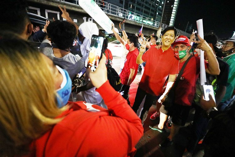 Investors await Marcos Cabinet picks