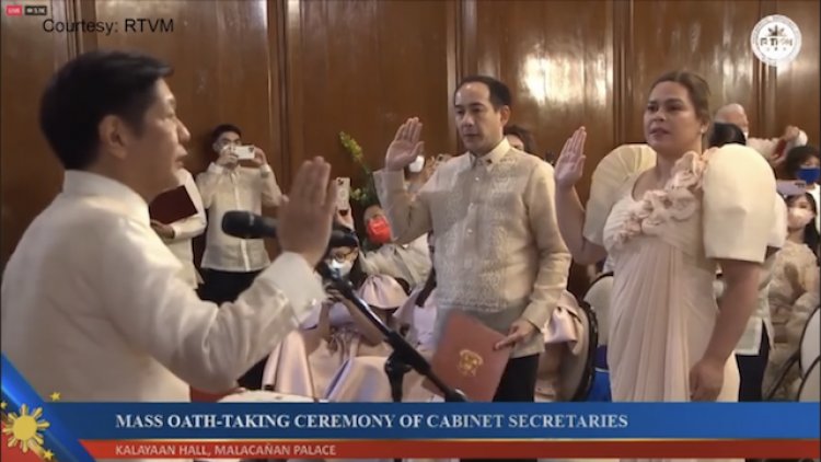 Marcos receives arrival honors at Malacañang Palace, leads oath-taking of Cabinet members